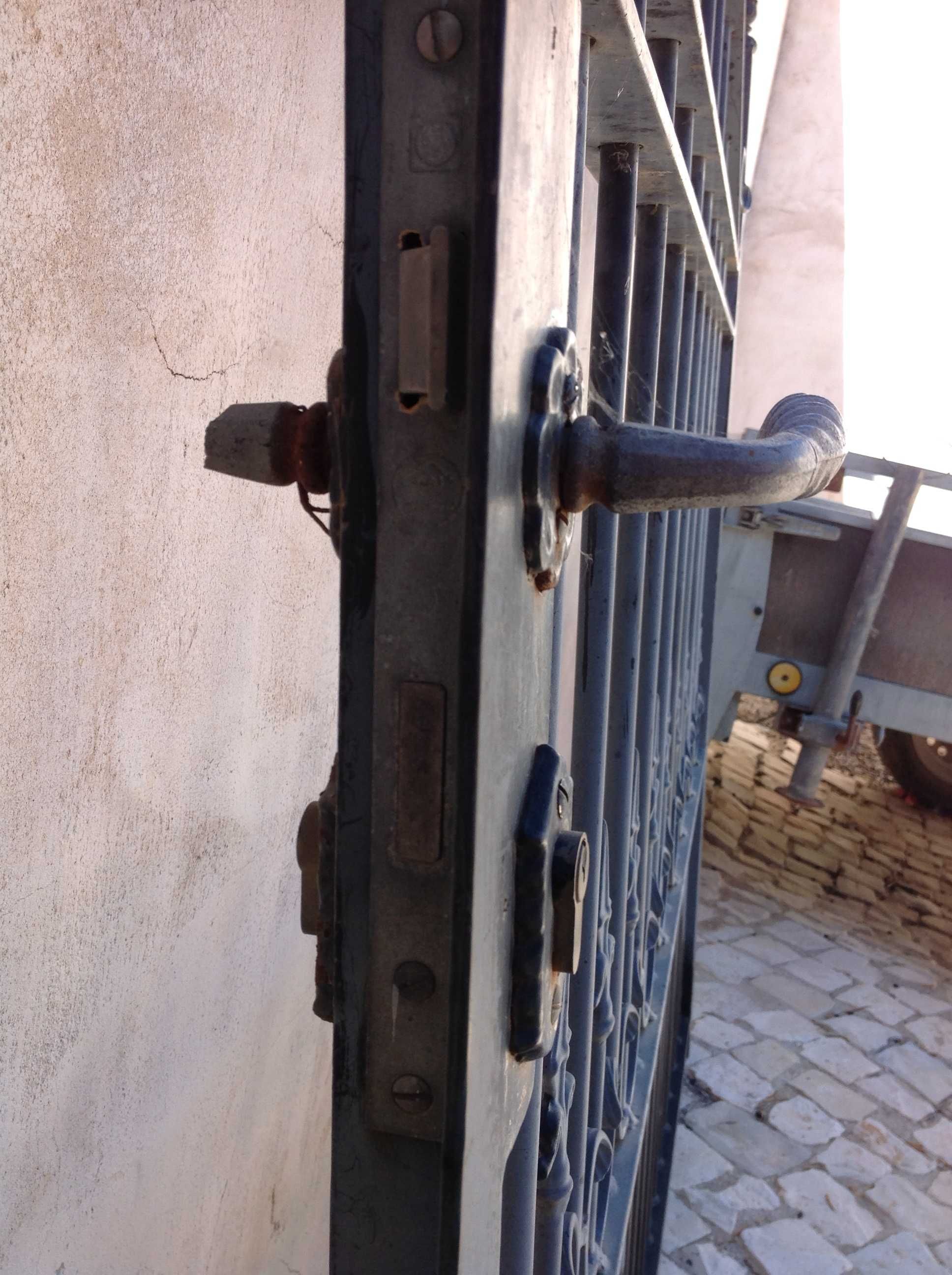 Portäo en Ferro em bom estado