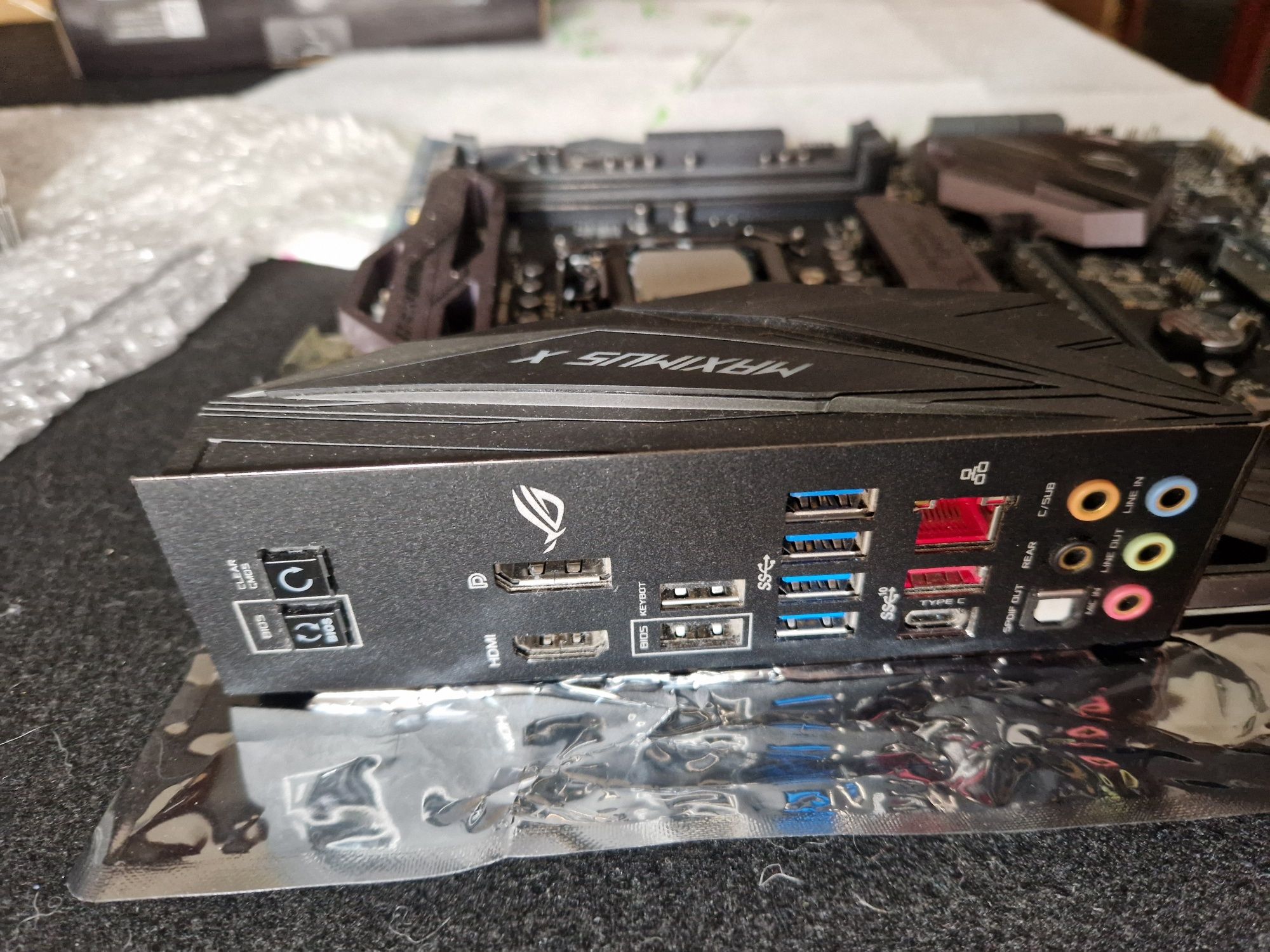 Asus maximus x + Intel i7 8700
