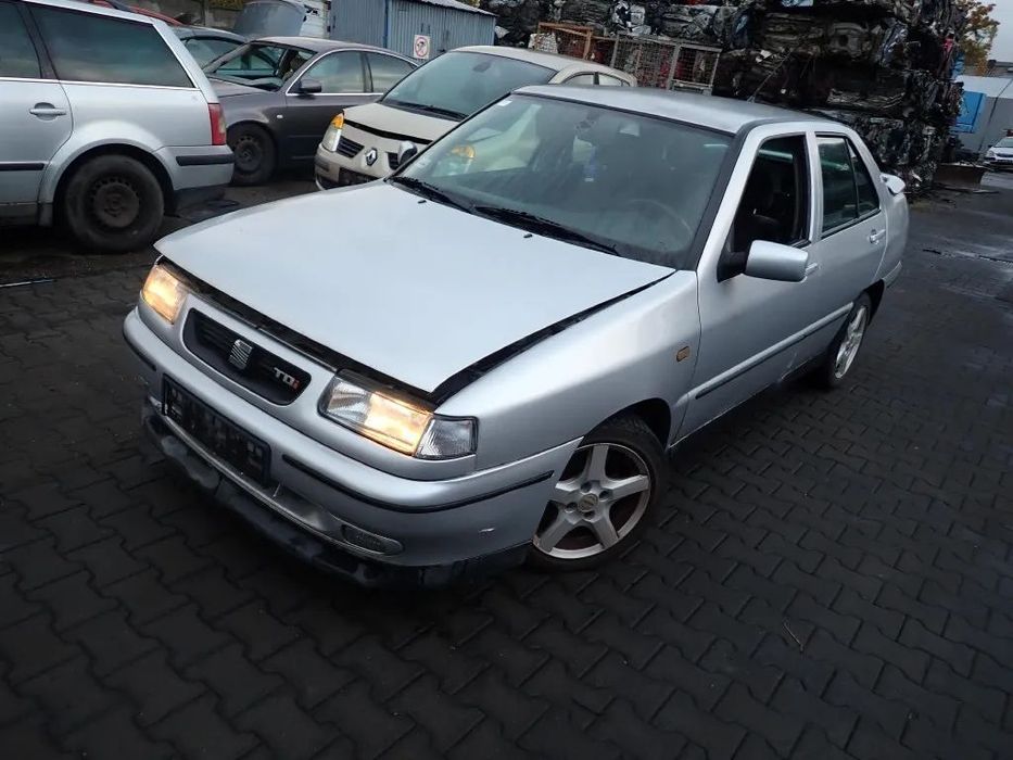 CZĘŚCI - Seat Toledo I 1,9TDI 110KM AFN FILM 5B CYP HB lakier LS7N 1998r. INDEX - 9718