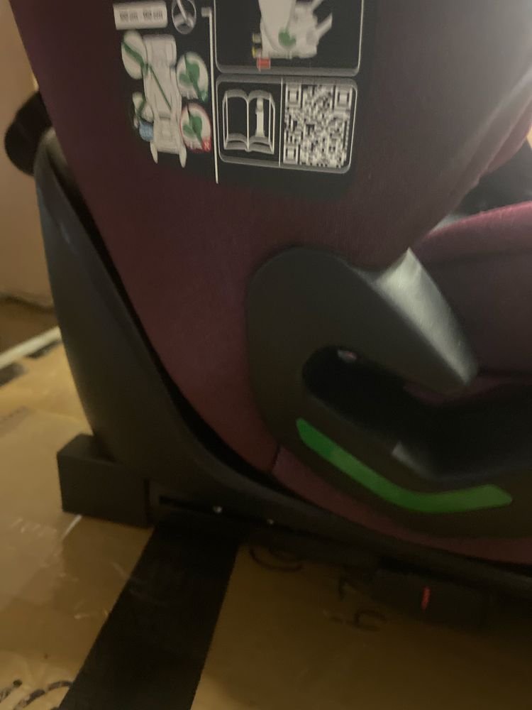 Fotelik samochodowy Kinderkraft bordowy