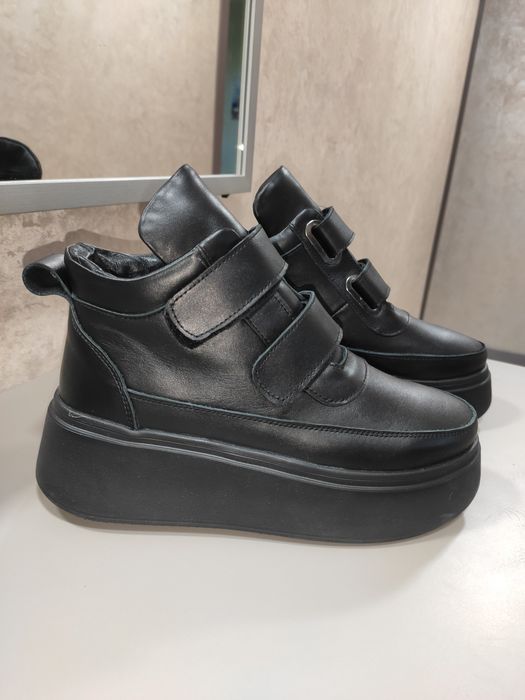 Ботинки женские, зимние, разные модели