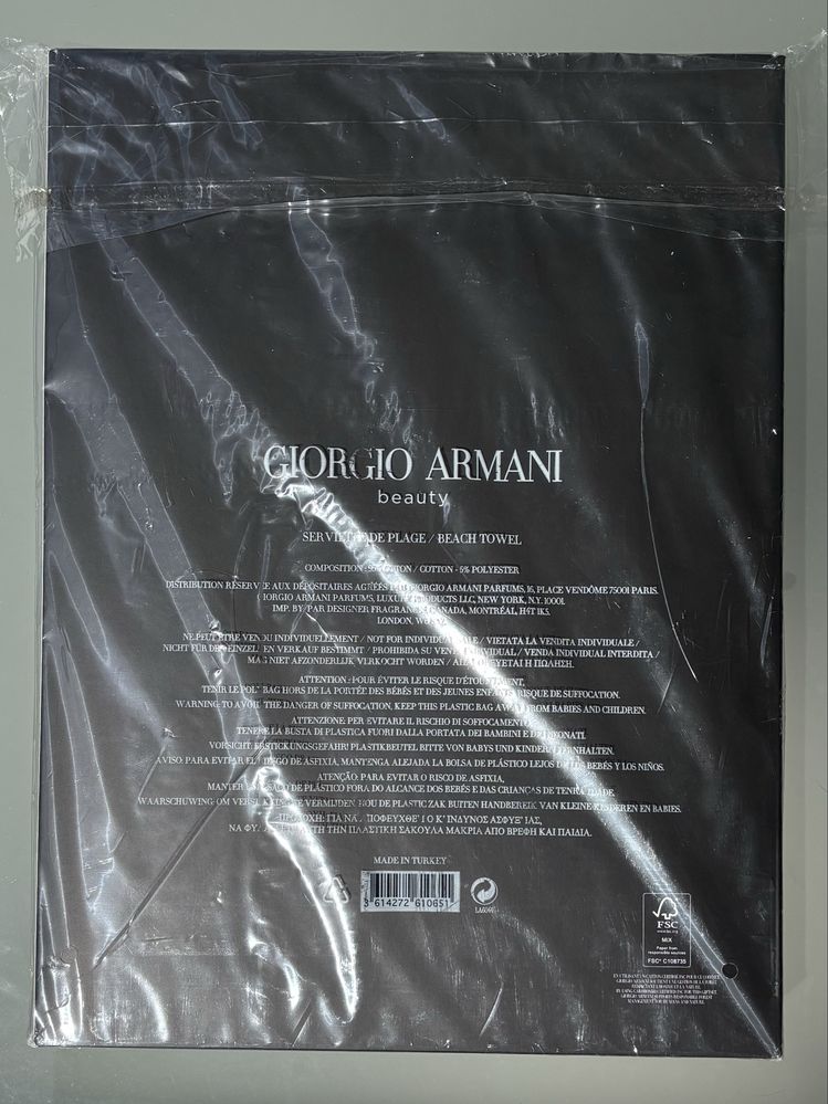 Toalha de Praia Giorgio Armani nova em caixa