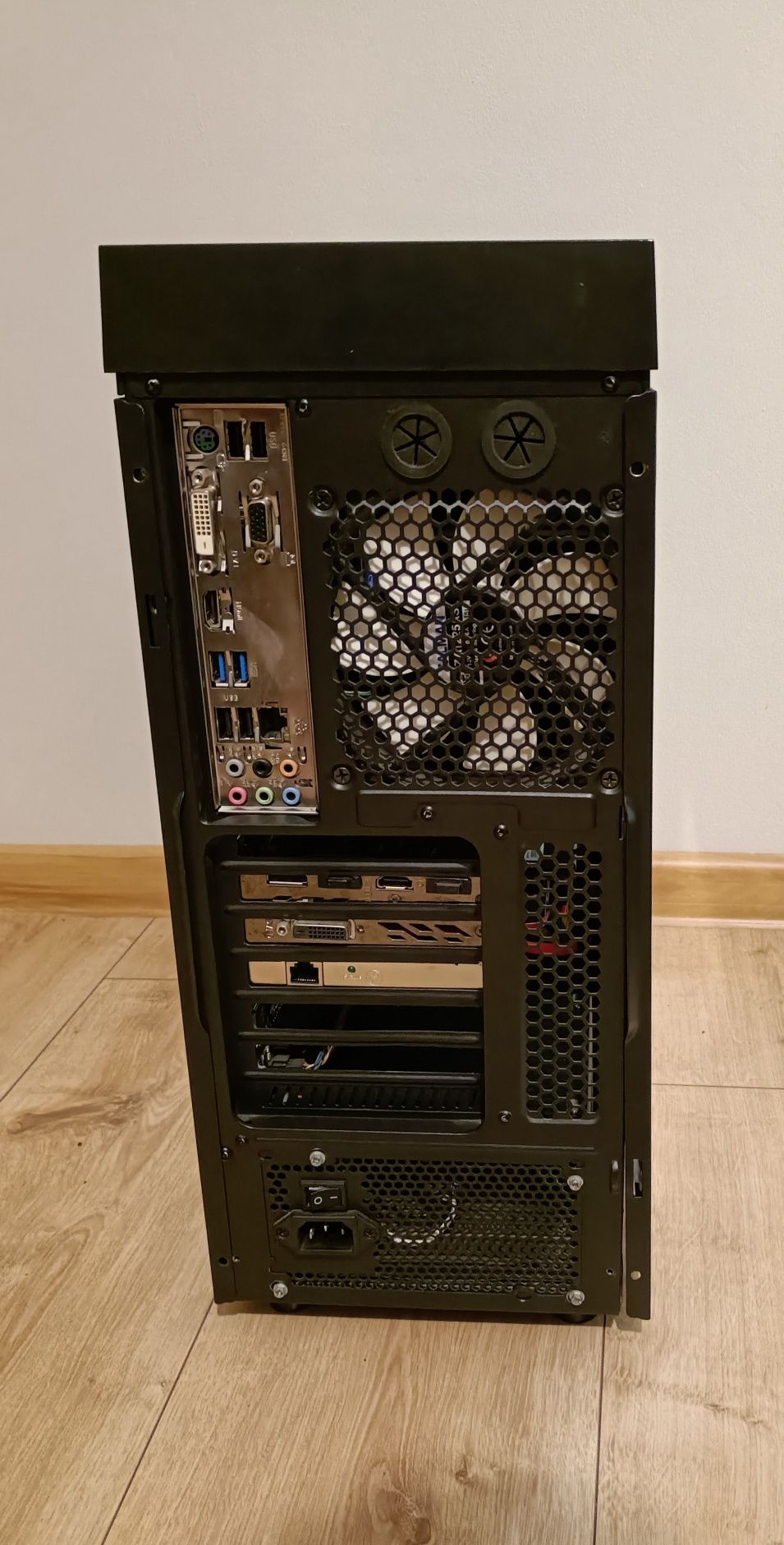 Zestaw Komputer Stacjonarny z Monitorem I5 / GTX1060 6GB / 8GB RAM / S