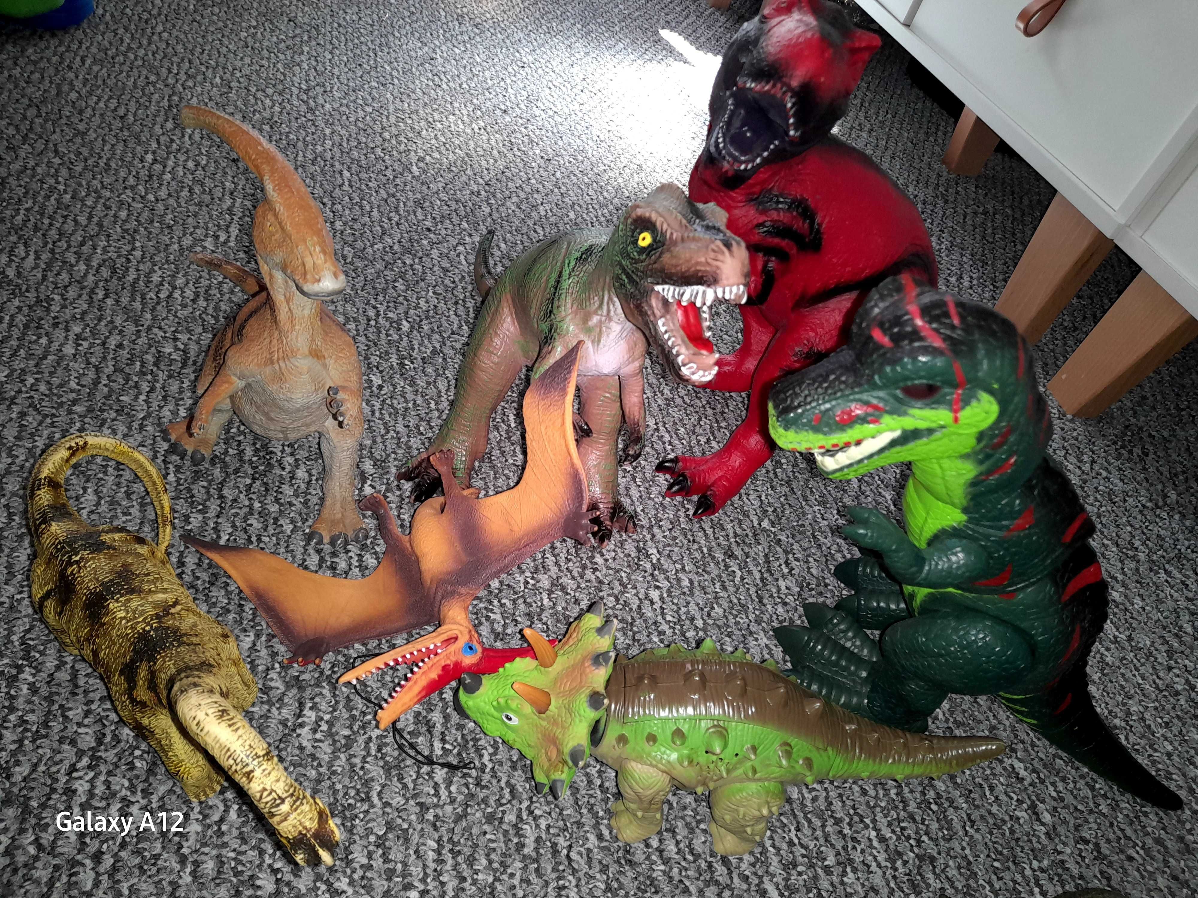 Dinozaury zabawki .3 siatki