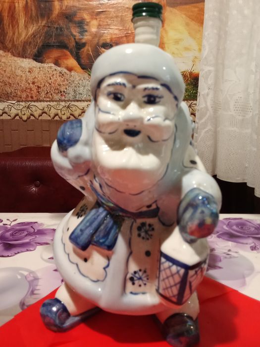 Дед Мороз статуетка,штоф.. фонарики .игрушки на елку.