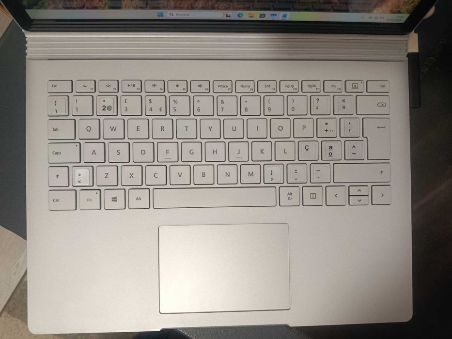 Microsoft Surface i7