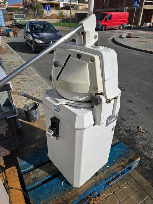 Divisora Manual de Massa – M.M. SPF Modelo REB/S30