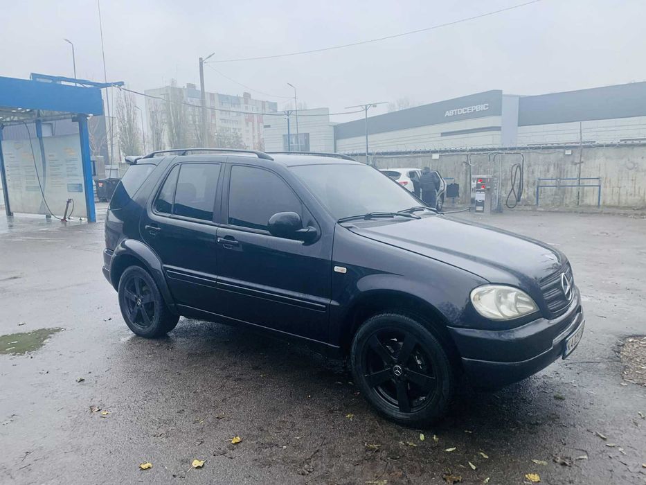 Mercedes-Benz W163 ML320