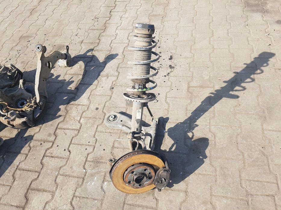 SKODA FABIA 3 III 6V 14r- 1.0 TSI AMORTYZATOR ZWROTNICA PRAWA PRZÓD