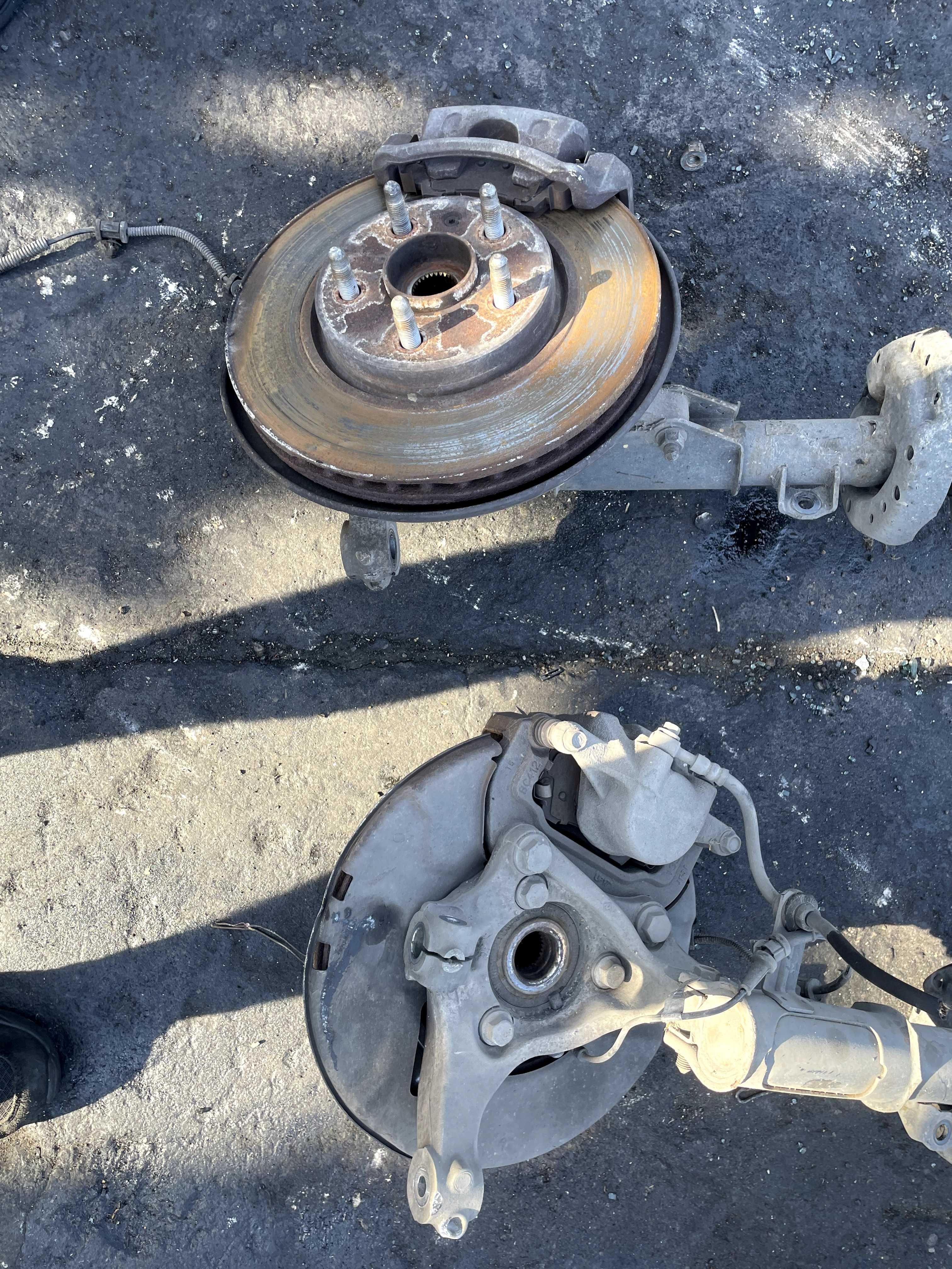 Opel Insignia A Kompletny mcpherson amortyzator zwrotnica lewa/prawa