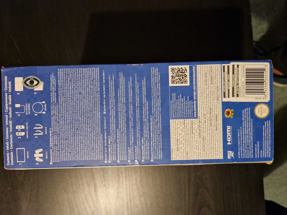 Nintendo Switch Oled + Super Mario Bros. Wonder + 12 meses de Online