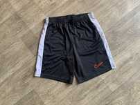Шорти Nike  футбольные р.S