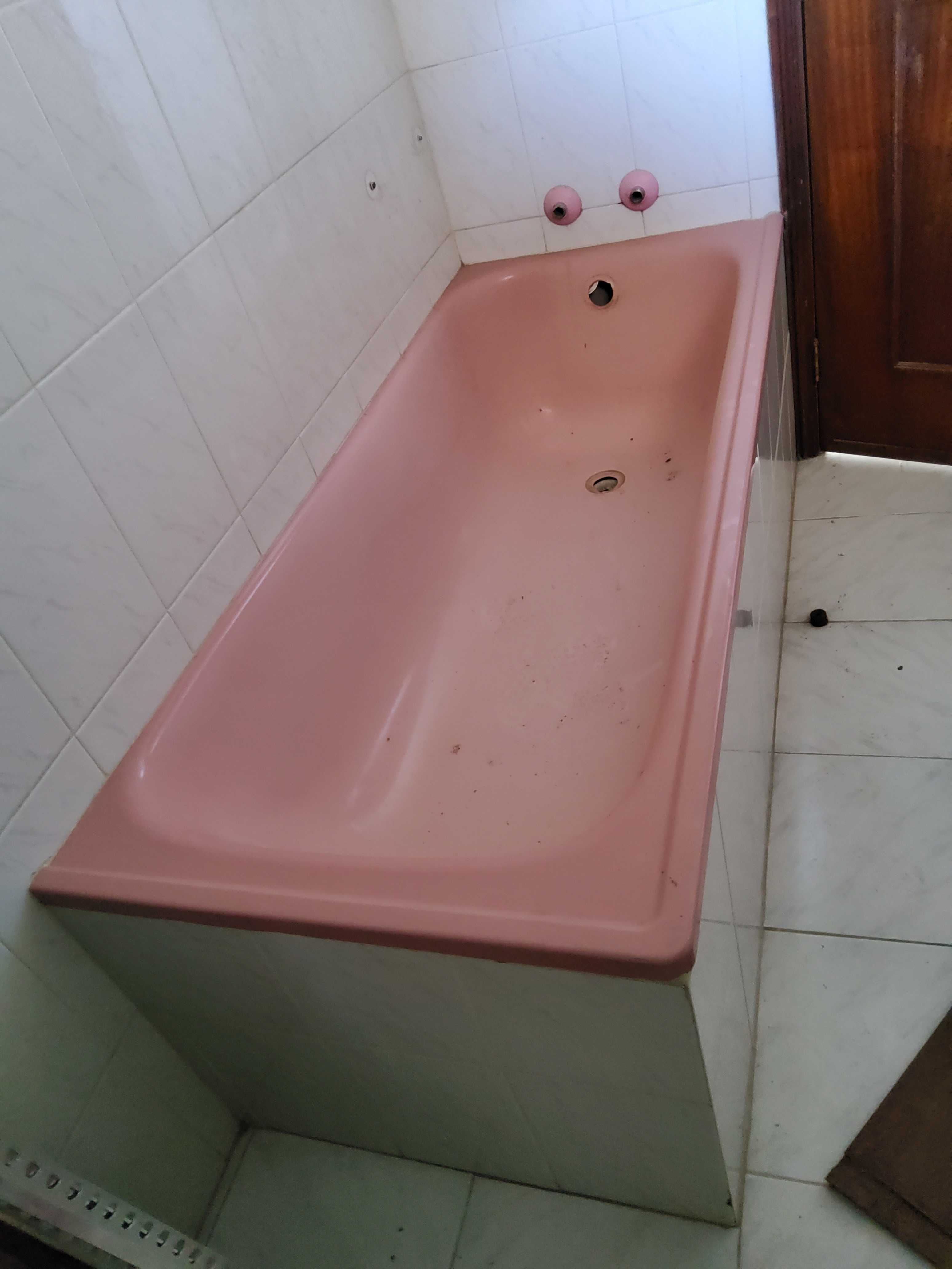 Banheira+Loiças rosa WC Valadares completo exceto pia de lavatório