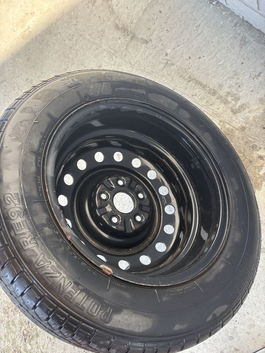 запасне колесо(залишок протектору 90%+) р215/60/р16