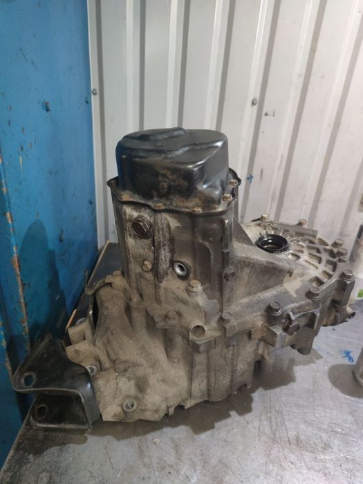 Коробка передач  Mazda
