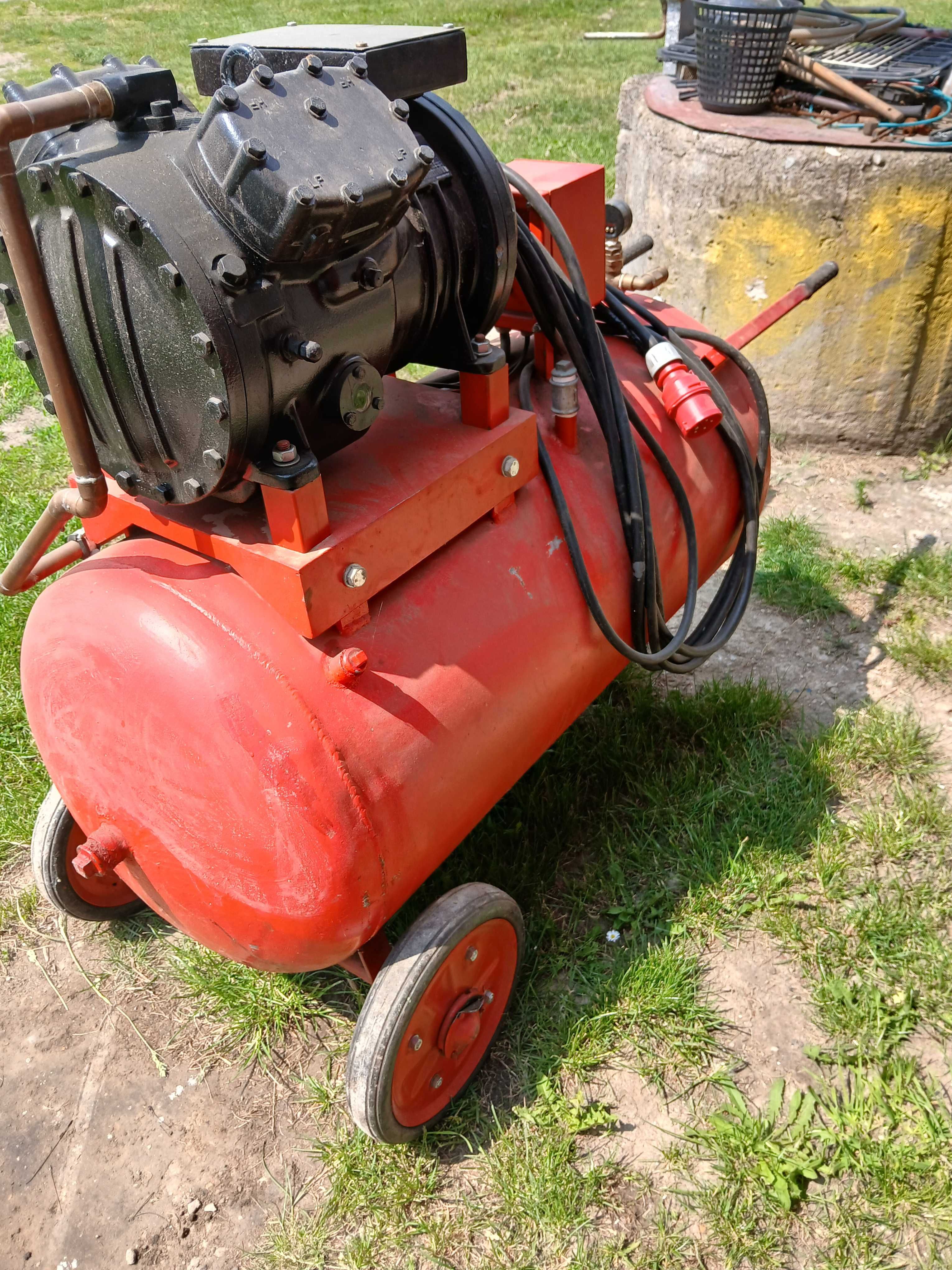 Sprezarka wloska 200 l