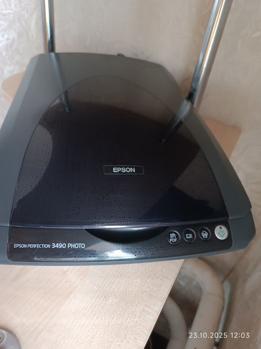 Продам сканер Epson