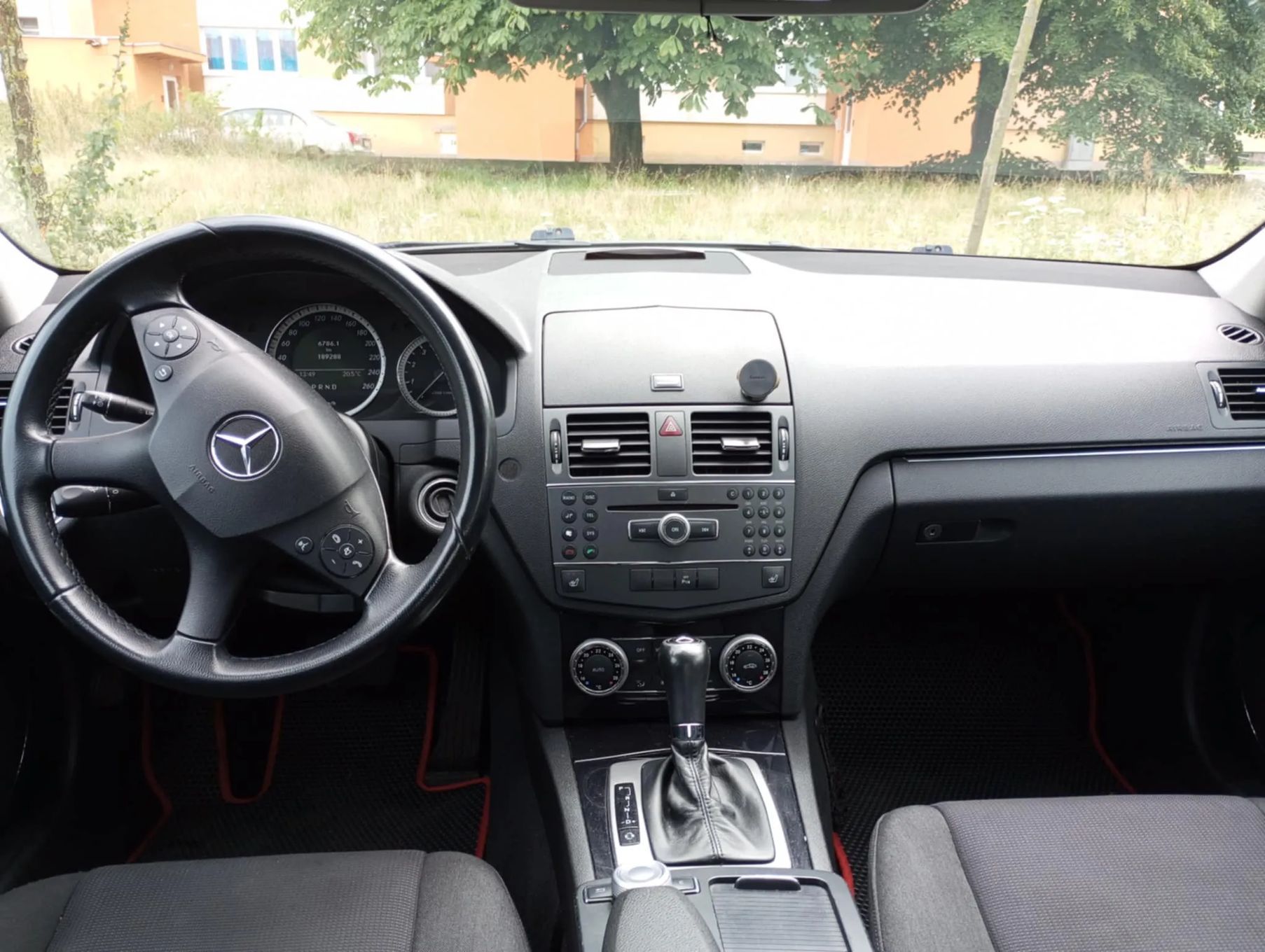Mercedes-Benz Klasa C Mercedes-Benz Klasa C 180 CGI Automatik BlueEFFICIENCY