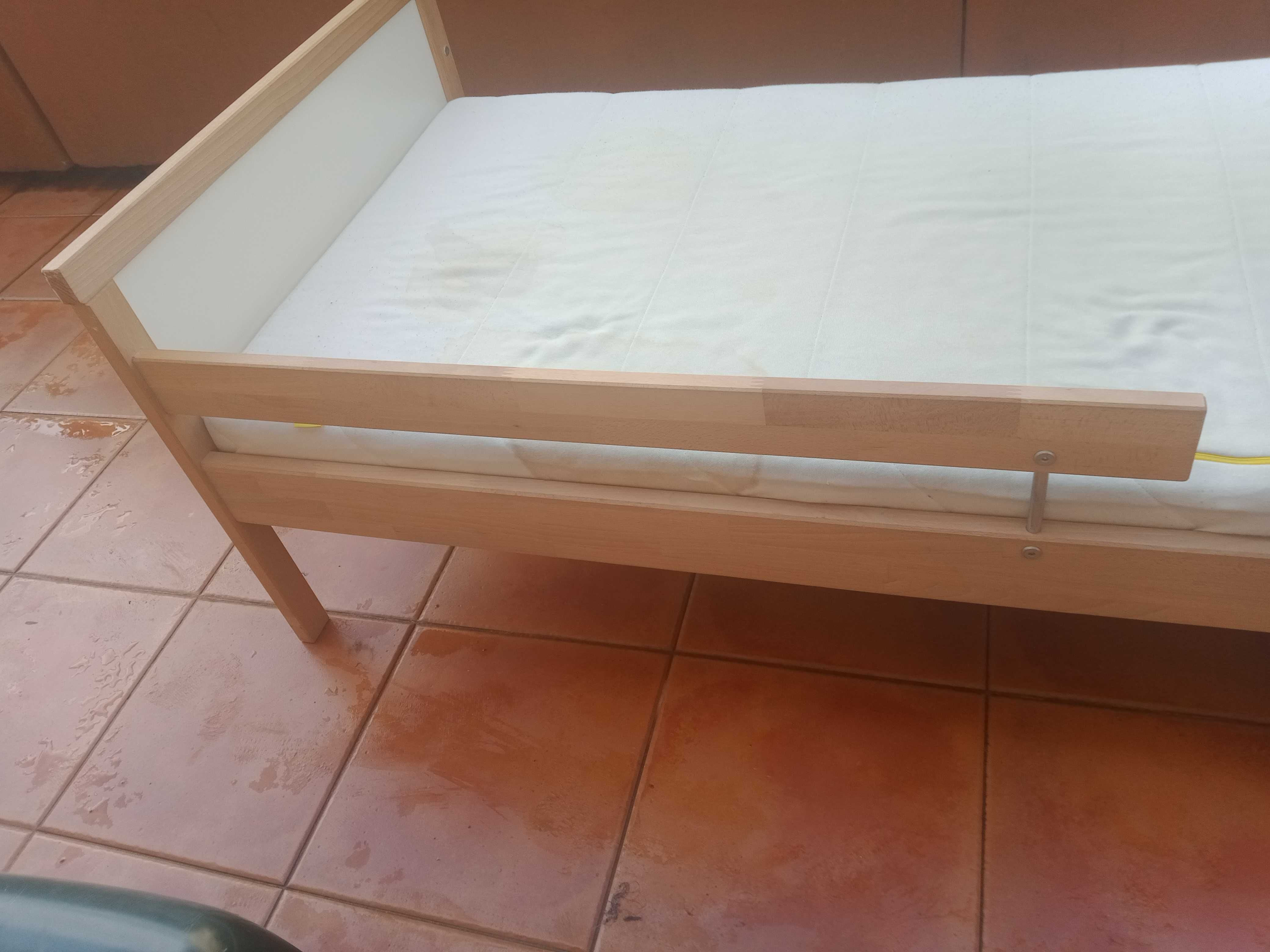 Cama criança 70x160 cm,quase nova