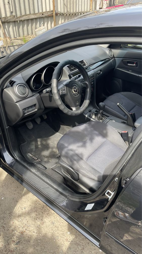 Продам авто mazda 3