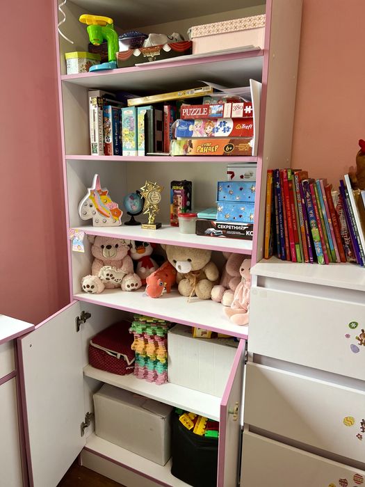 Меблі шафа дитяча