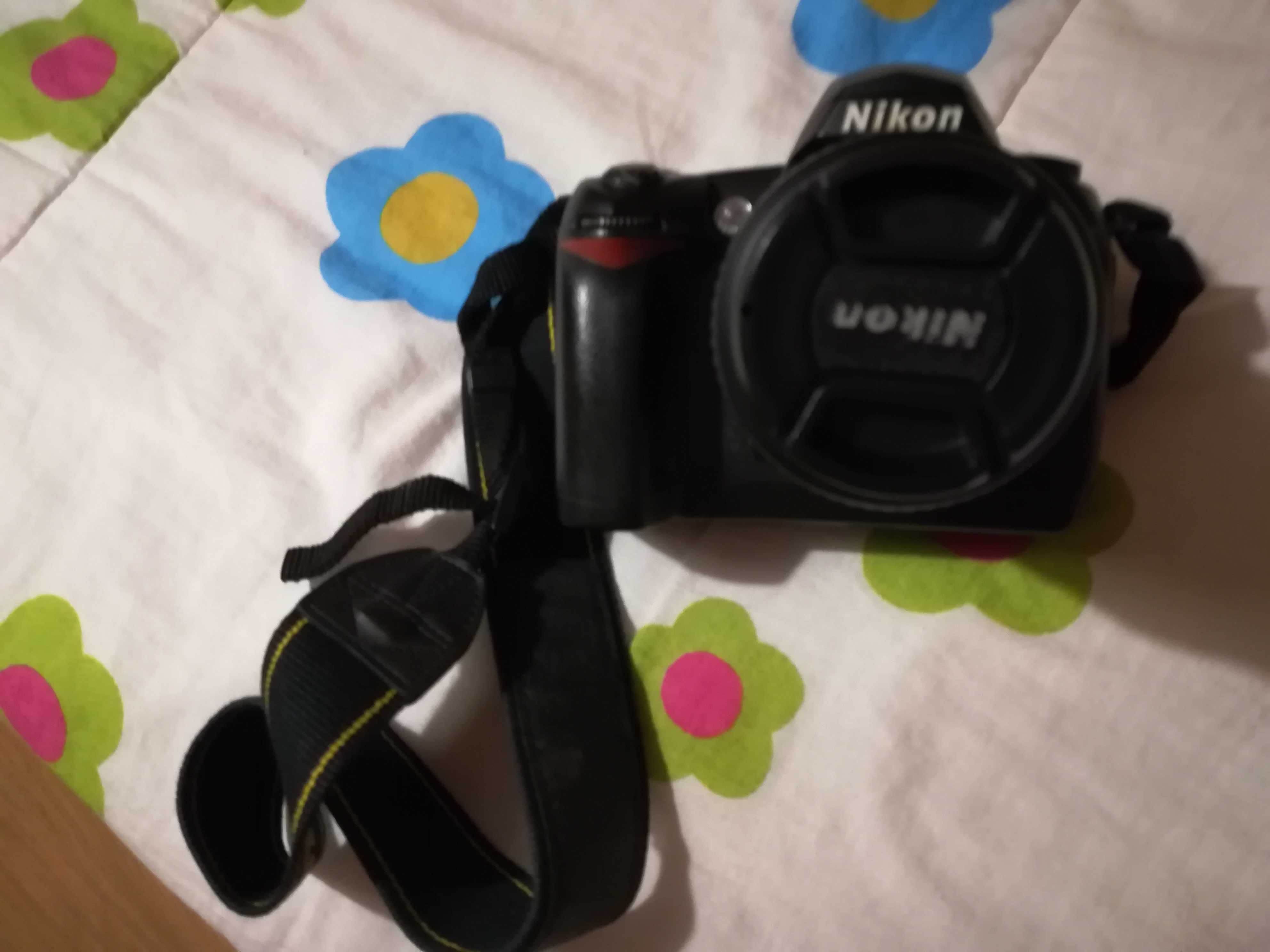 Maquina fotográfica nikon d70s, vendo para peças