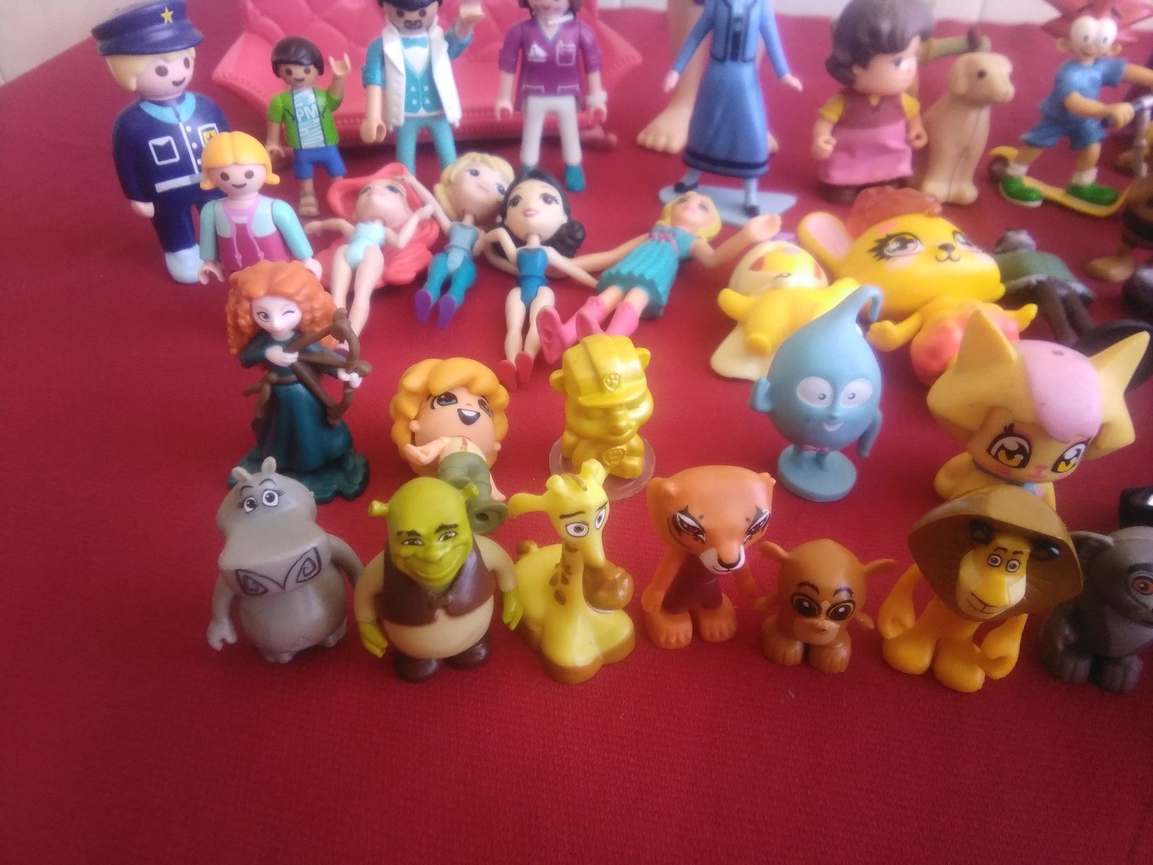 Lote/conjunto de 46 bonecos Geobra, Disney, Schleich/outros