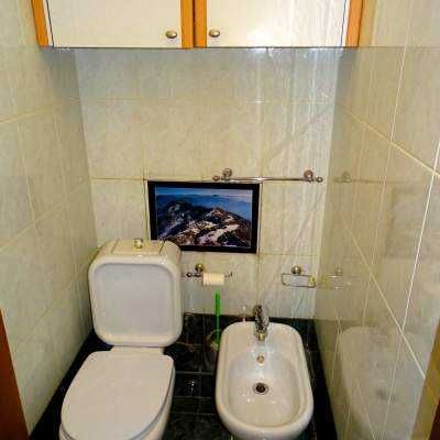 сдам большую современную 3-к. квартиру Печерск метро Арсенальная 3 мин