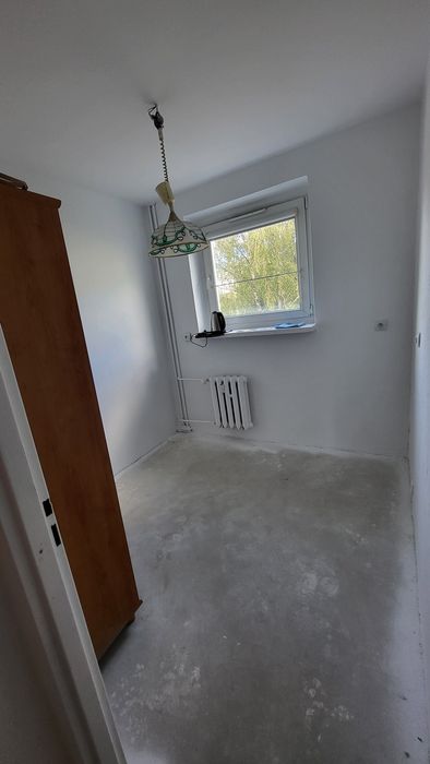 Mieszkanie w bloku pierwsze piętro 3 pokoje