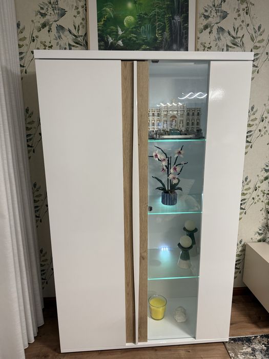 Móvel c/ arrumação e led