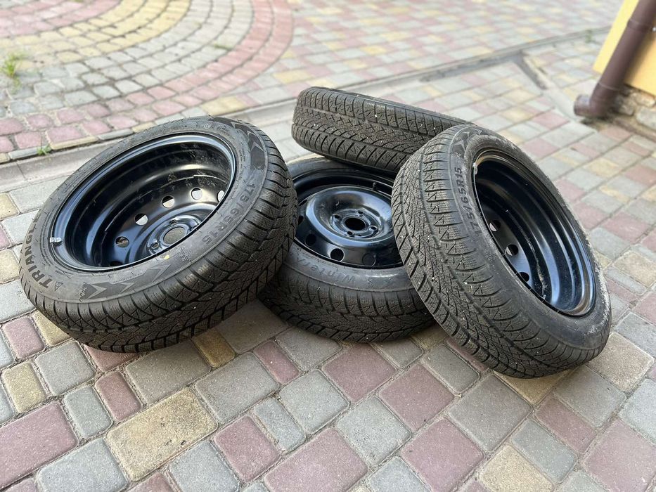 Шини з дисками (175/65/ r15) майже нові