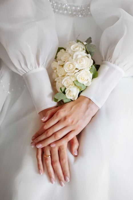 Весільна сукня в ідеальному стані