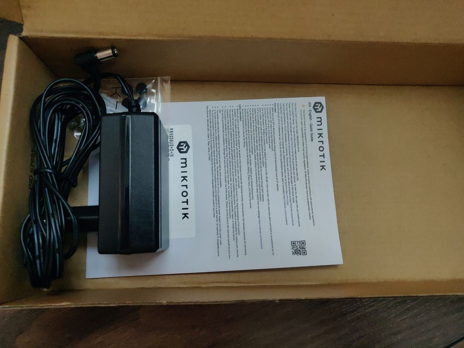 MikroTik RB5009UG+S+IN роутер (вживаний)