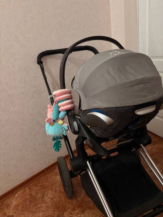 Cybex Priam Soho Grey - повний комплект 3в1 з автокріслом