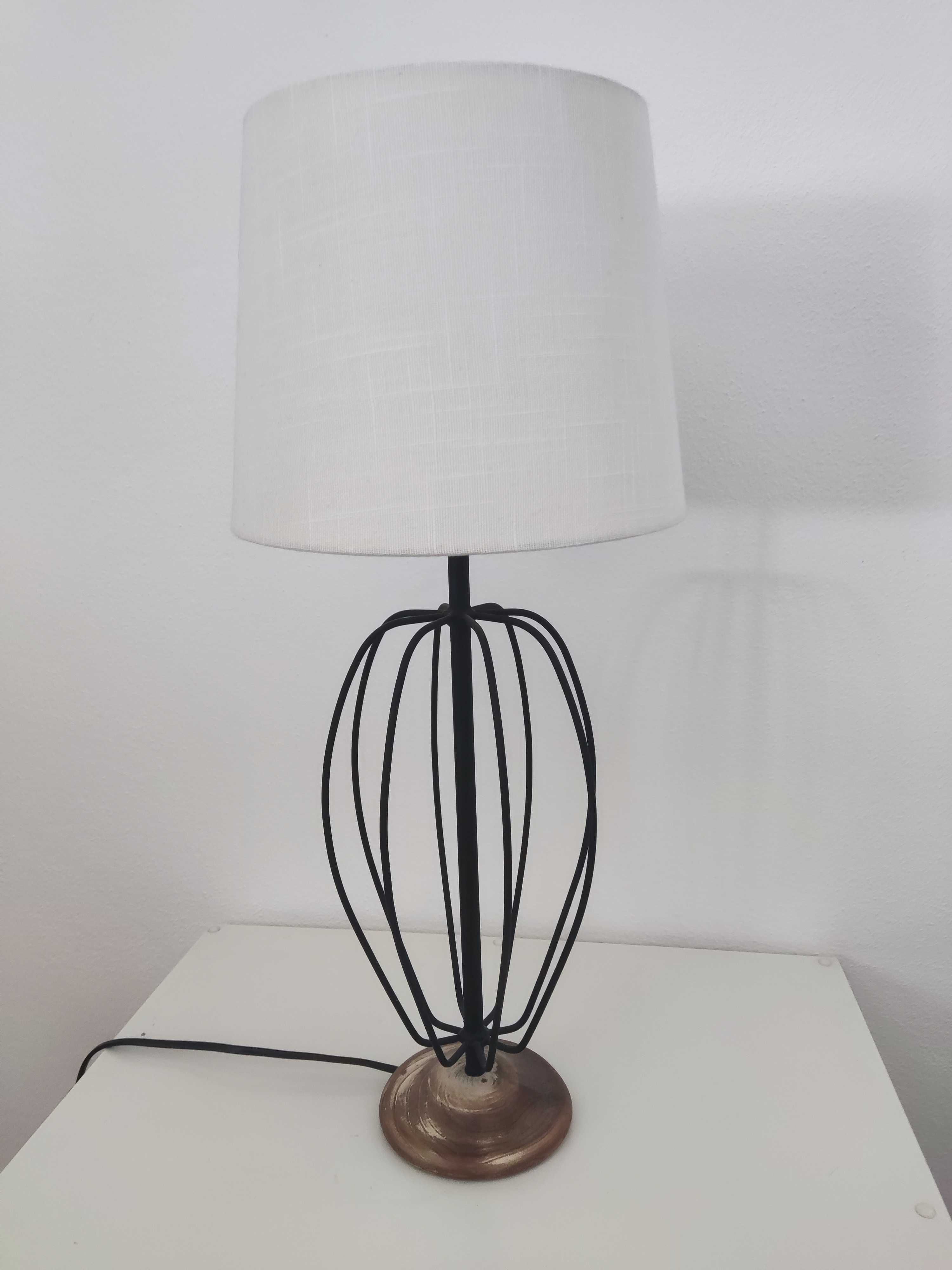 Candeeiros (dois) para quarto com lâmpada