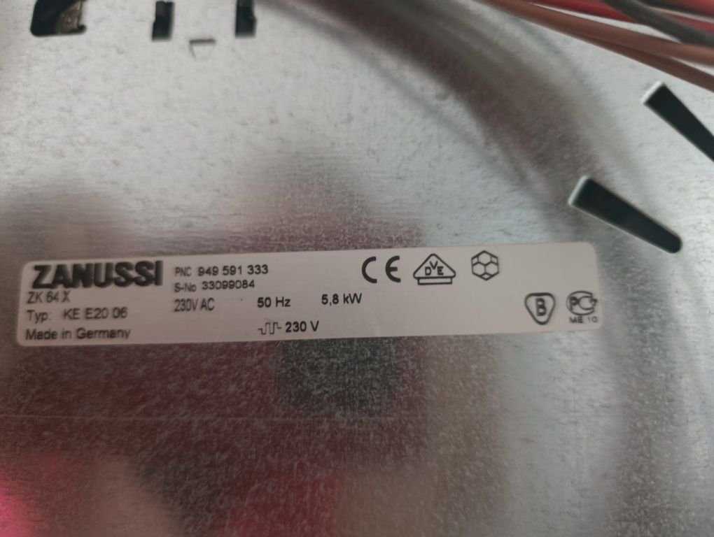 Kuchenka płyta ceramiczna Zanussi integrowana z piekarnikiem