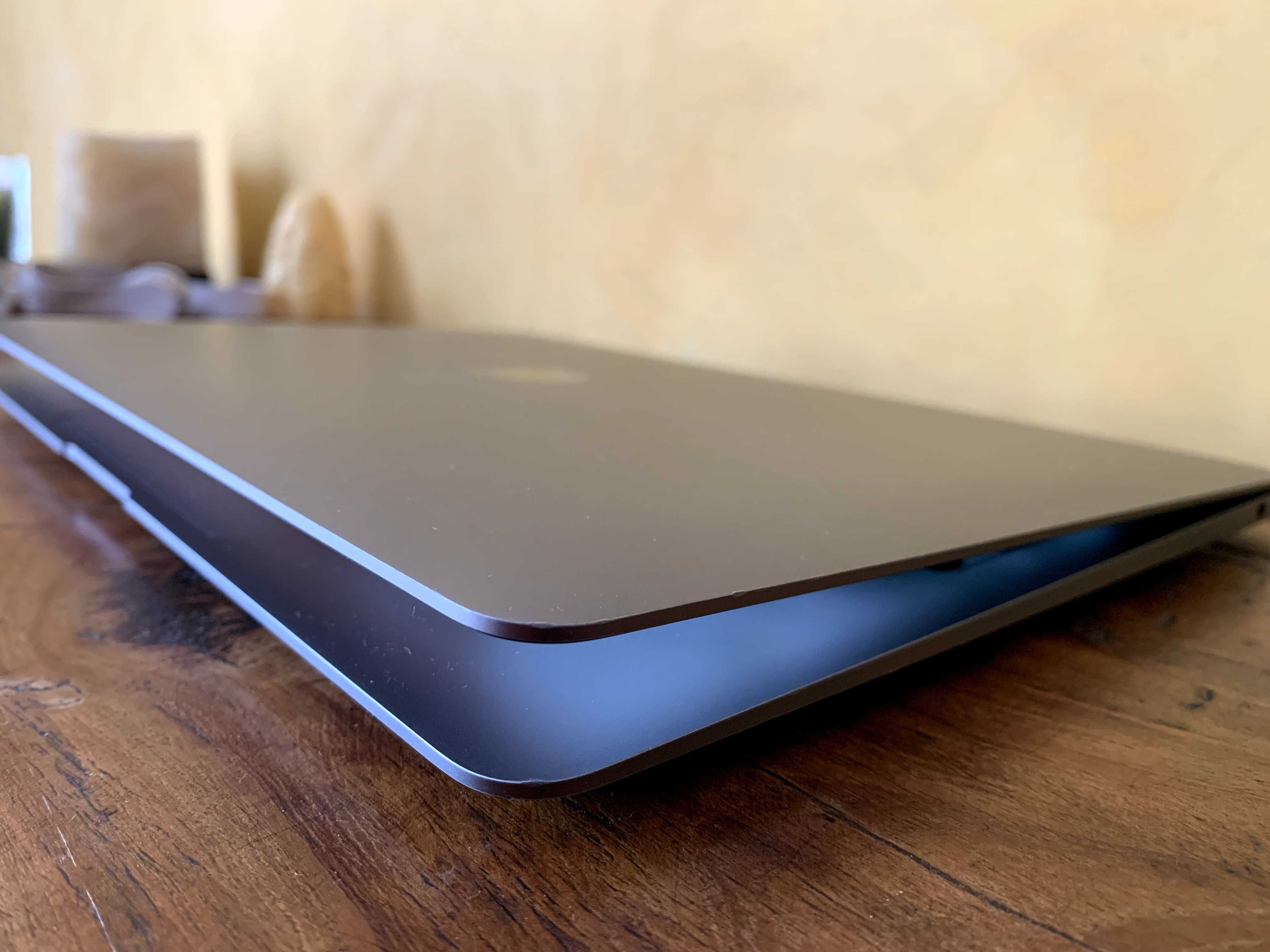MacBook Air M1 2020 | 16GB RAM | 256GB SSD | Excelente Estado
