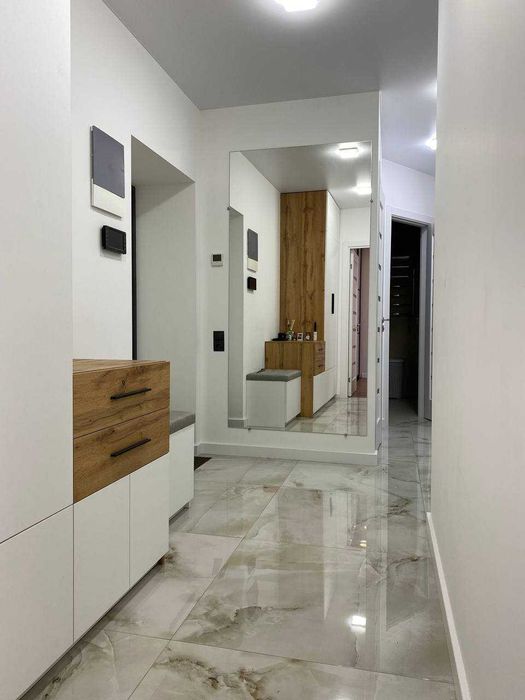 Продам 67 кв.м з ремонтом " Дніпровська Брама "