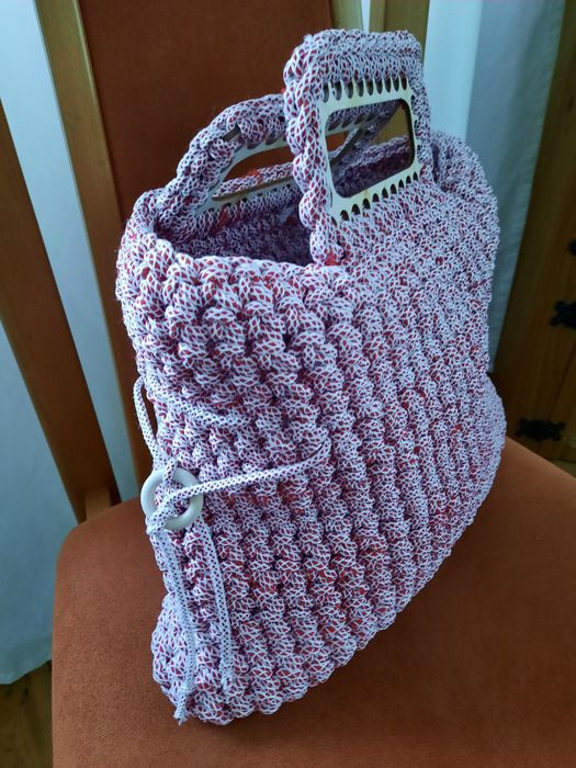 Torebka wykonana na szydełku
