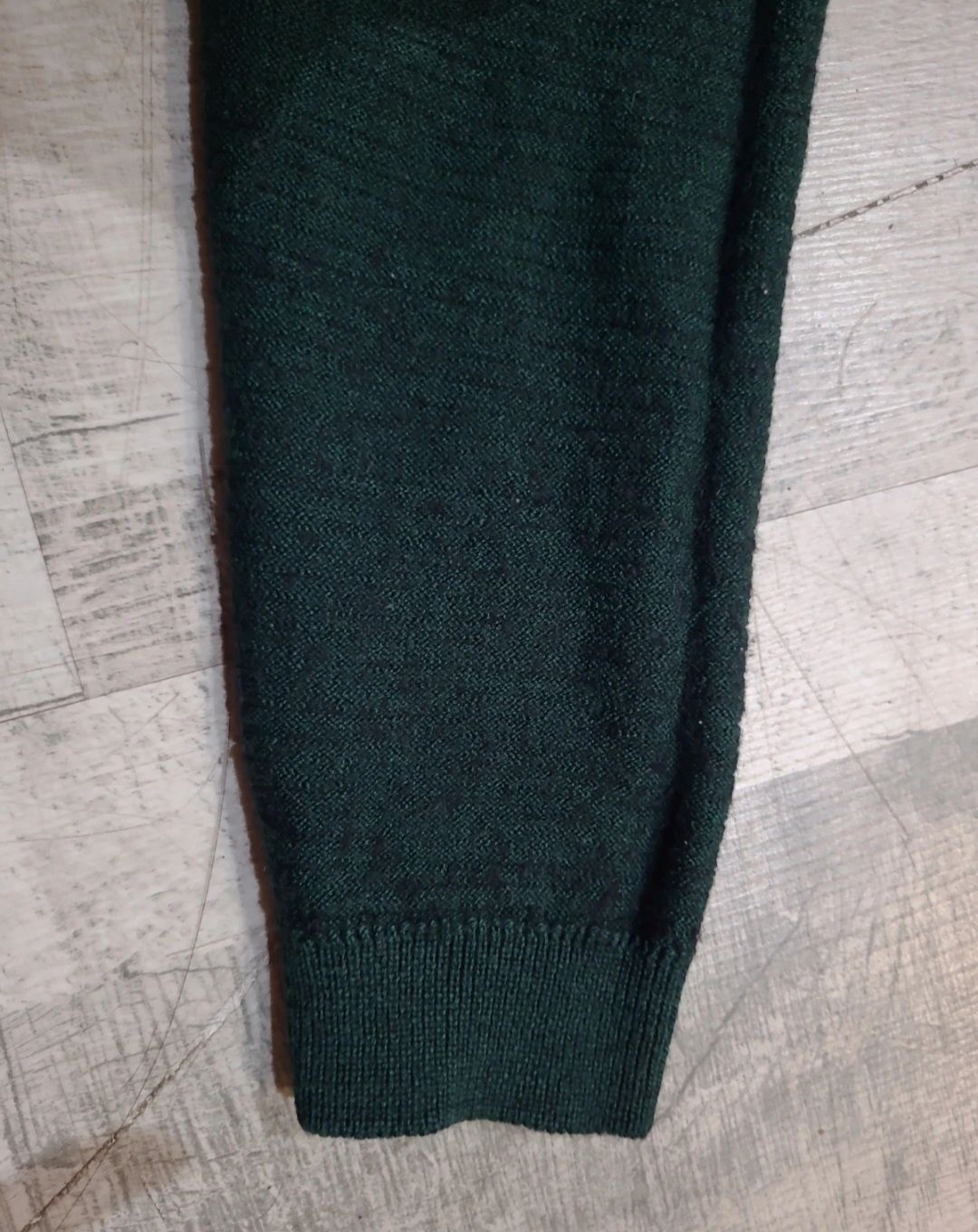Włoski sweter 50% wełna merino