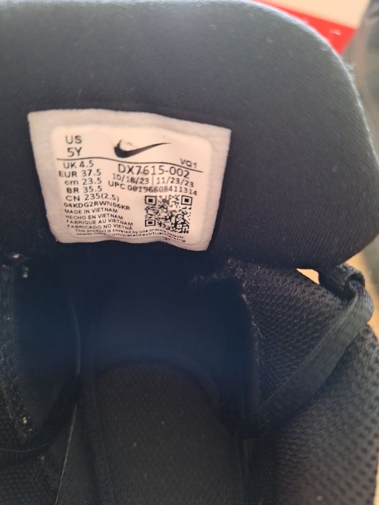 Buty Nike r.37,5