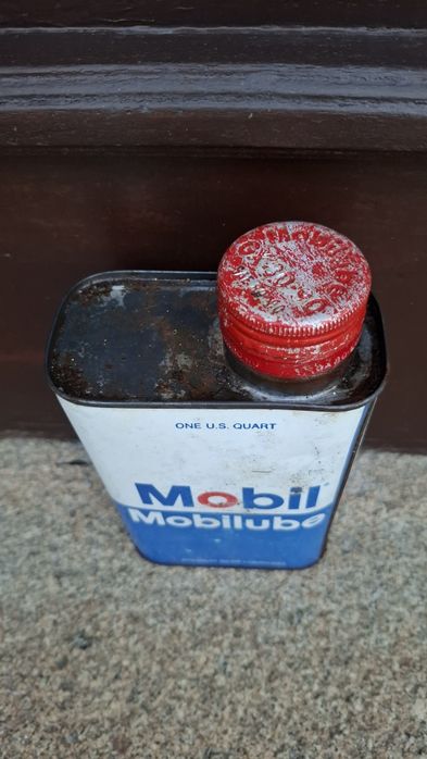 Lata antiga Mobil Mobilube