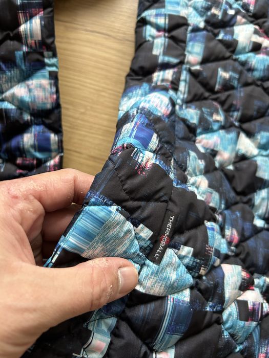 Жіноча куртка вітровка The north face