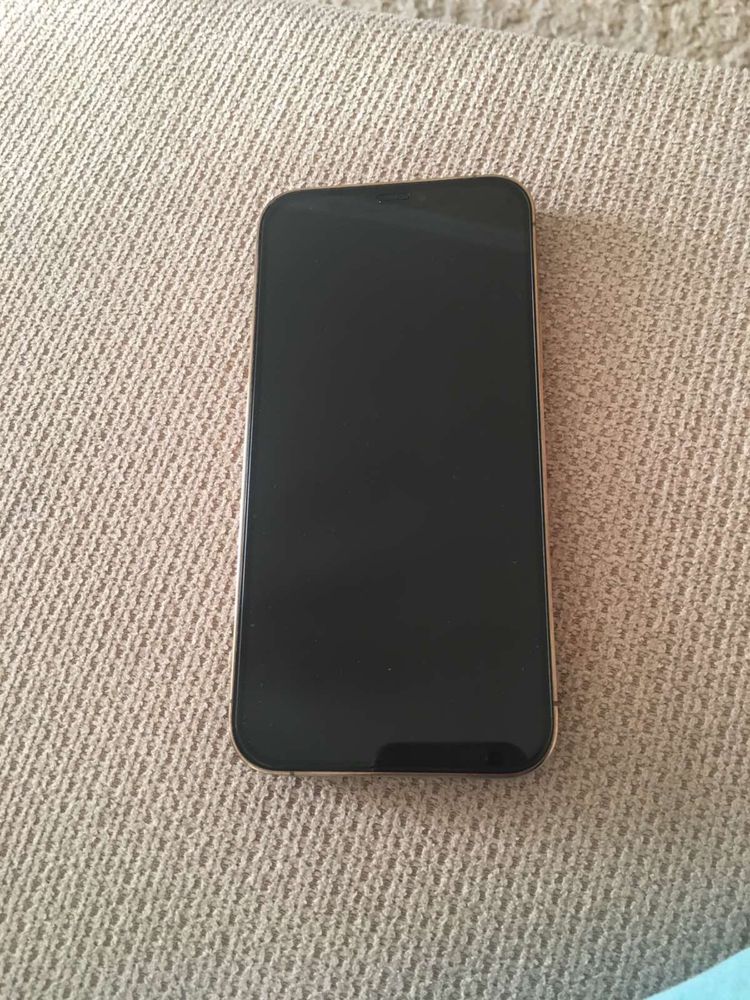 Продам Iphone 12 pro