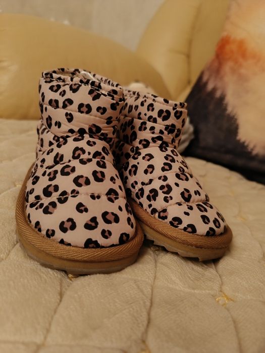 Уггі осінь - зима на дівчинку