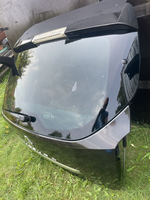 Renault Laguna 3 NV676 klapa tyl tylna kombi czarna z uchylna szyba