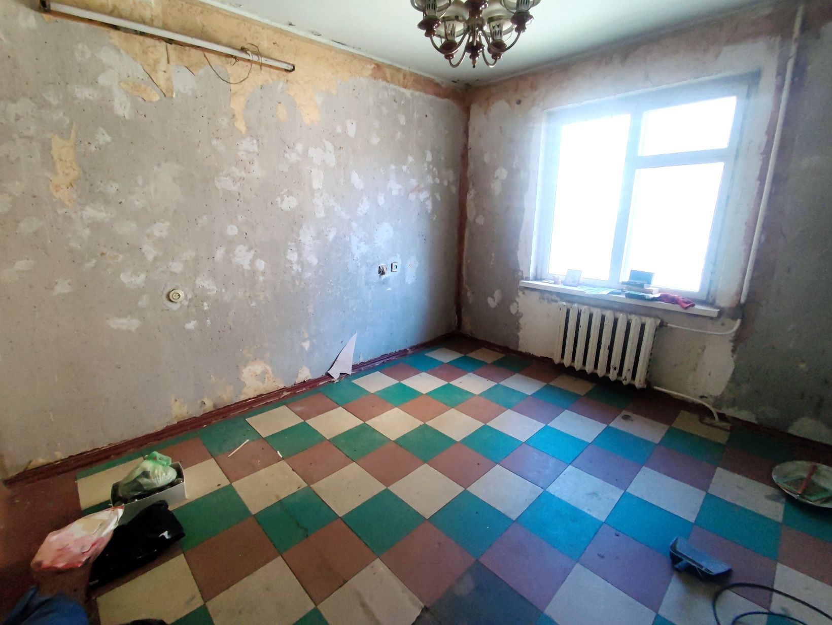 Двухкомнатная квартира под ремонт. Крымская