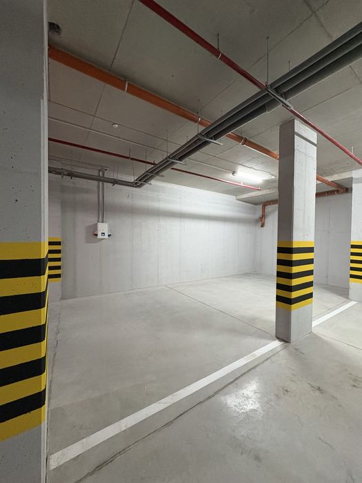 Підземний Паркінг із зарядкого (вул. Перфецького)