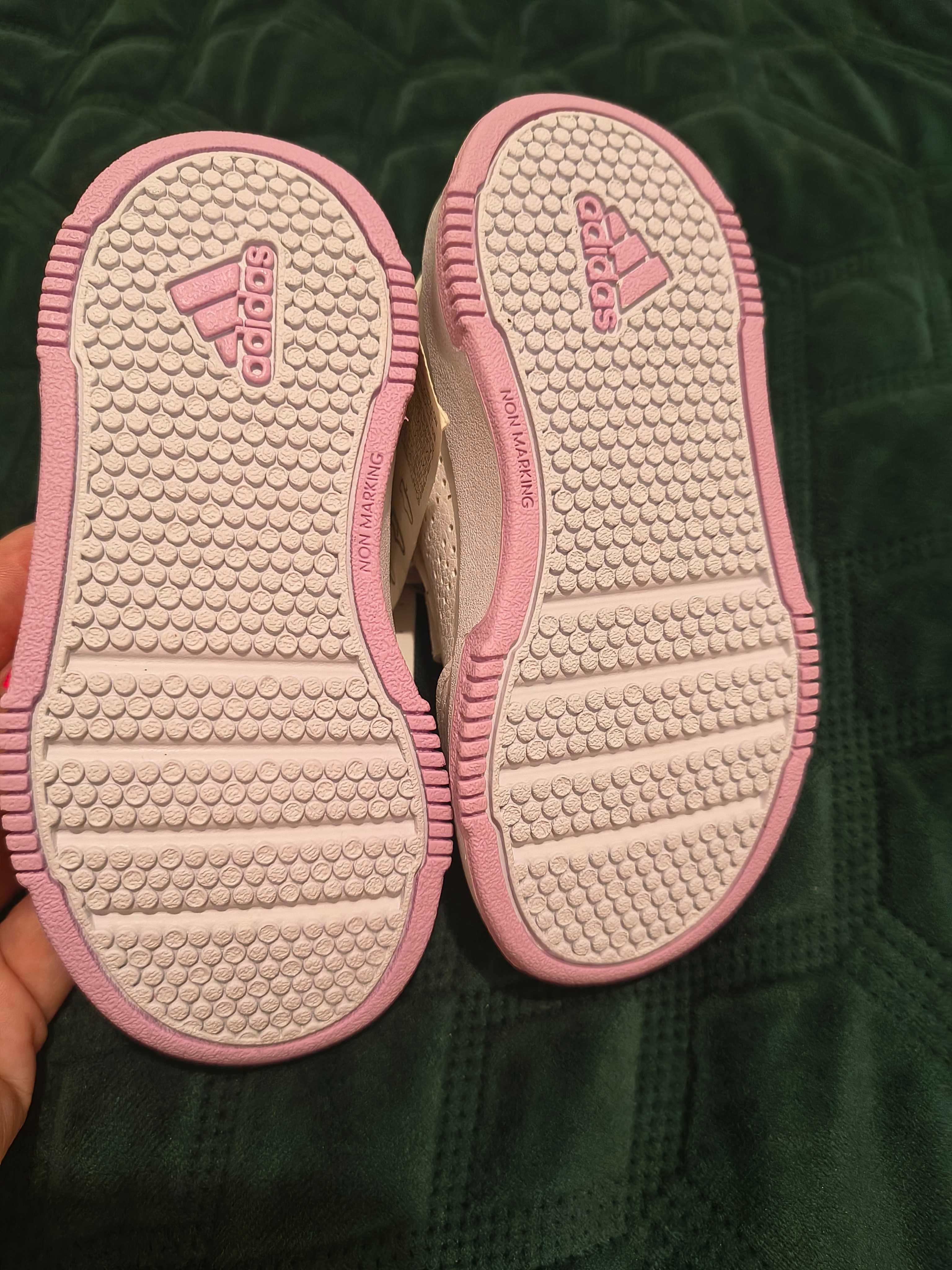 Tênis adidas de criança novos