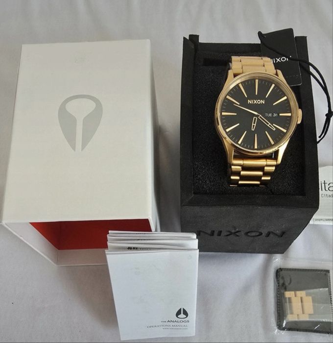 Nixon sentry ss